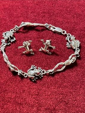 Vintage Sterling Silver Frog Bracelet with Matching Frog Stud Earrings